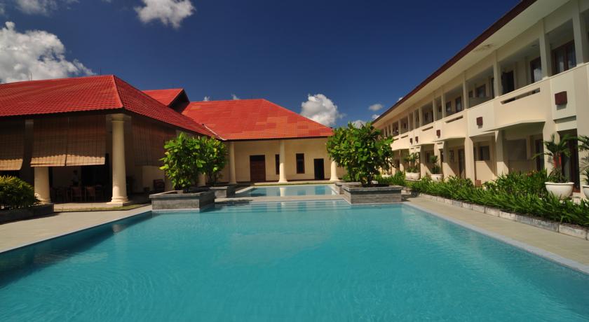 billiton-hotel-and-klub pool