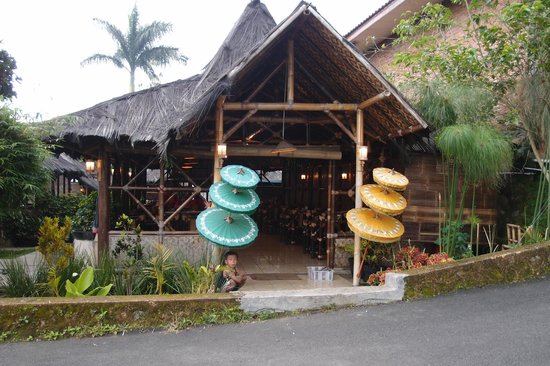 saung-gawir-bungalow