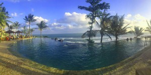 The-Queen-of-The-South-Resort-infinity-pool