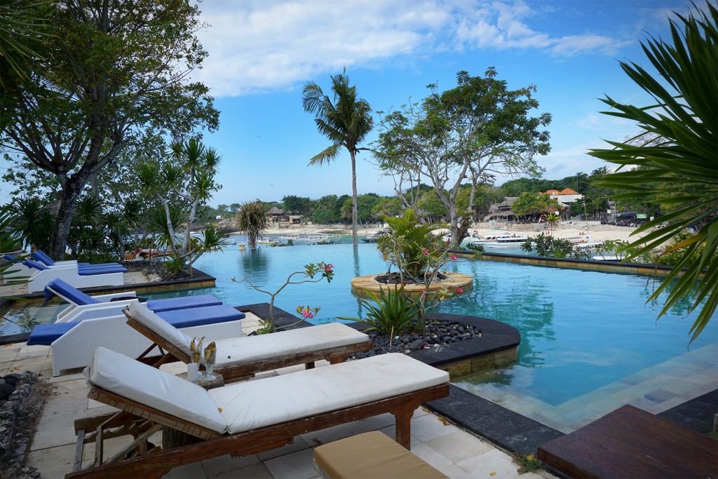  Hotel  Pinggir  Pantai  Di  Nusa Lembongan