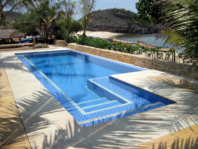 istanaombak-eco-resort-pool