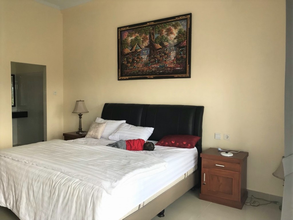 adhi-jaya-suite-room
